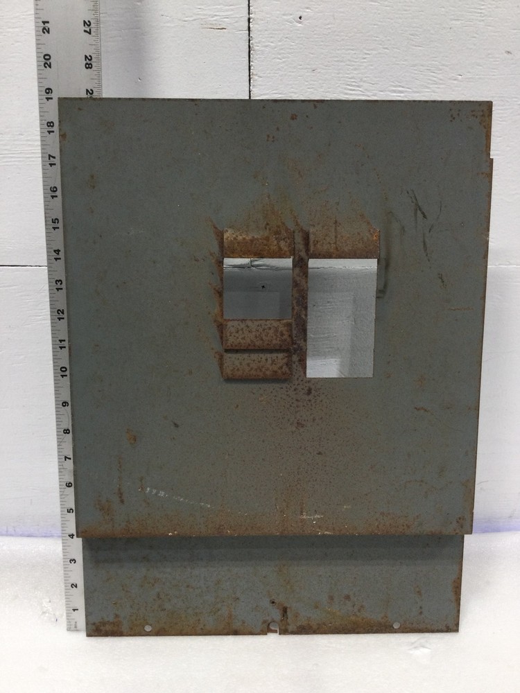 10 Space Dead Front Only w/Latch 19" x 14"
