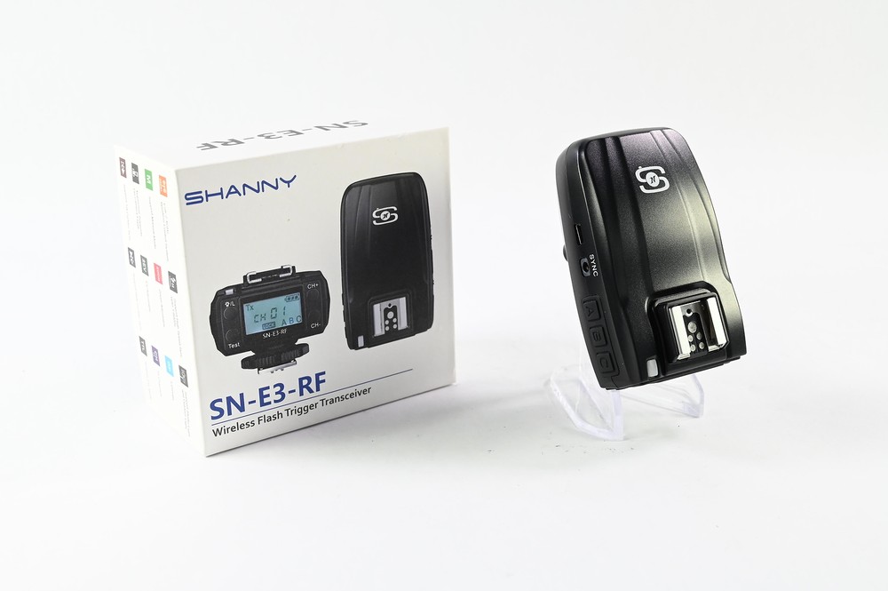 Shanny SN-E3-RF Wireless Flash Trigger Transceiver for Canon #G772