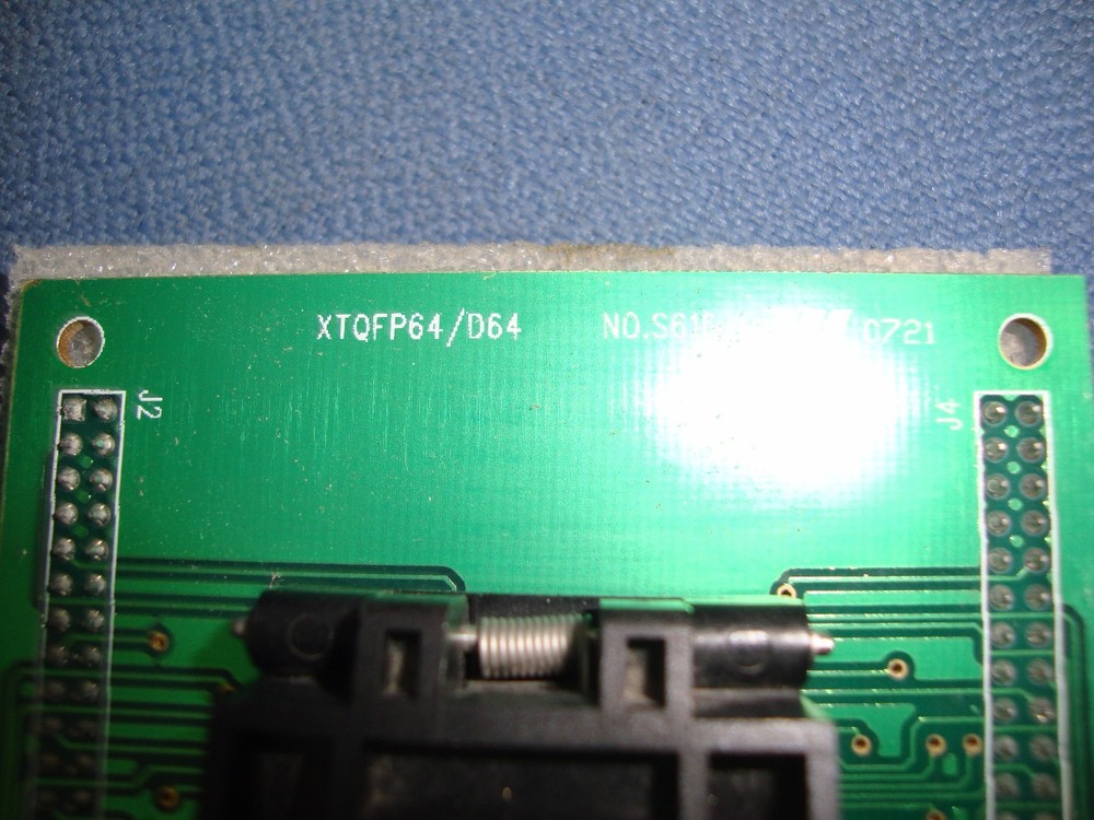 Xeltek XTQFP64/D64 with IC51-0644-807 Socket Adapter