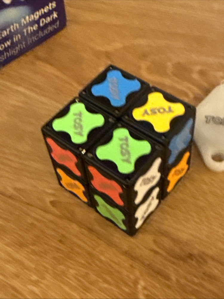 Magnet Cube 2x2 , 2 in 1 Toy: 2x2 Puzzle Cube for Beginners 4 Pack With Light