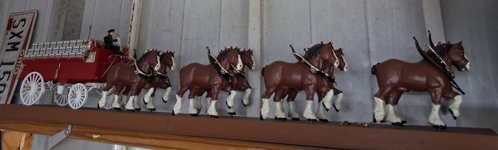 VINTAGE BUDWEISER HORSE SET/ BOX