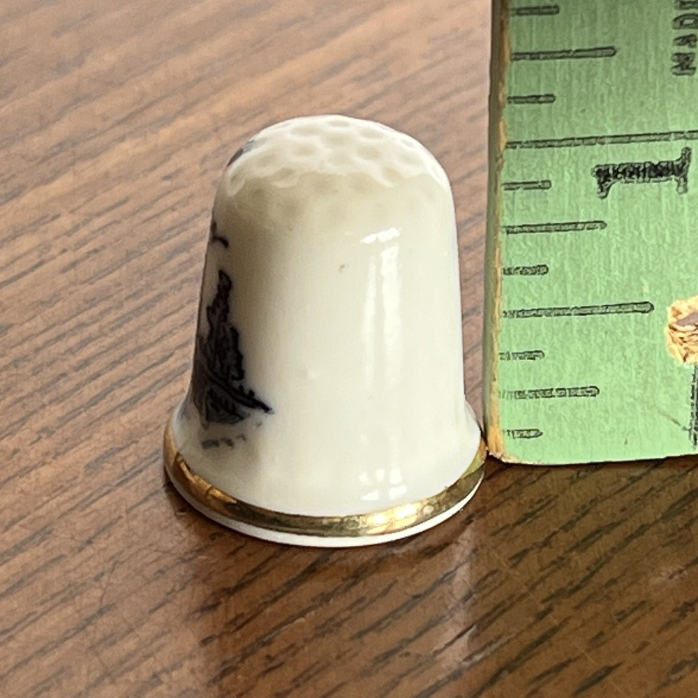 PORCELAIN THIMBLE Willow Blue Windmill Vintage