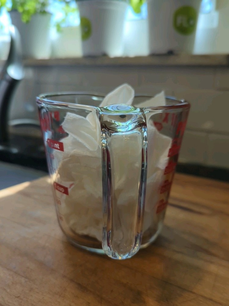 Vtg PYREX 2 Cup Measuring Cup Red Lettering Open Handle