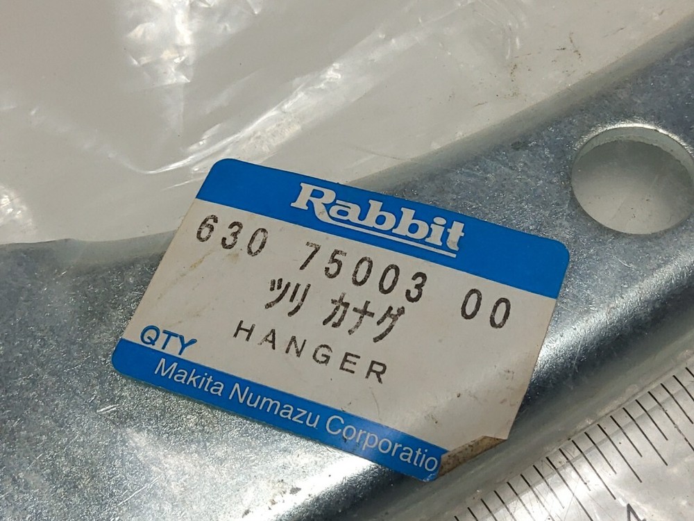 RABBIT HANGER 630-75003-00 (NEW)