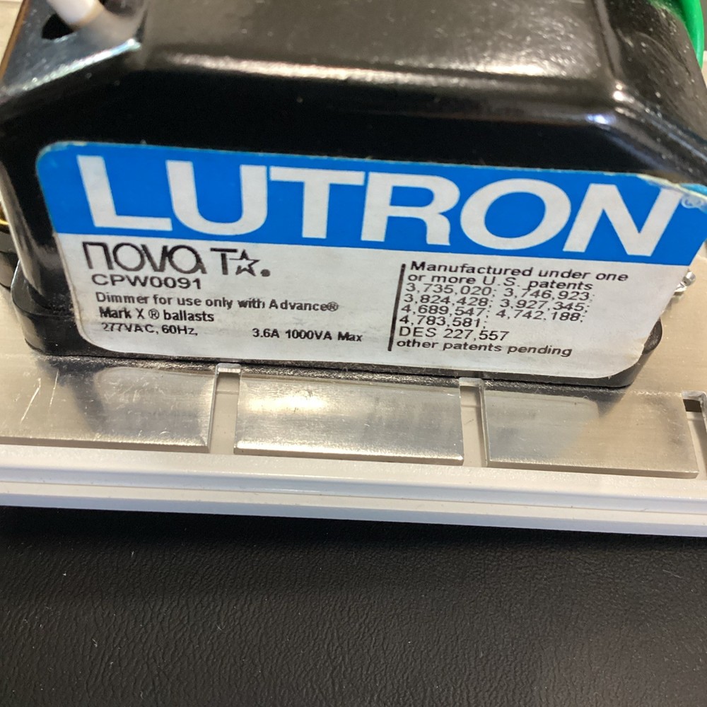Lutron NOVA T CPW0091 Dimmer Used 🟡