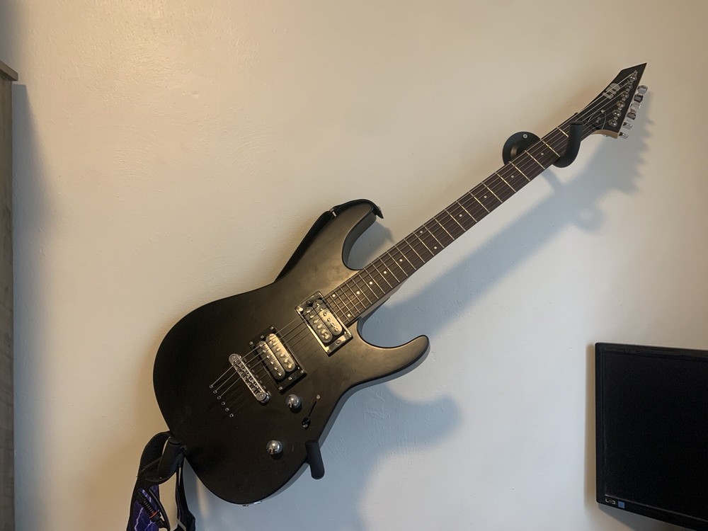 Guitar Holder Wall Mont