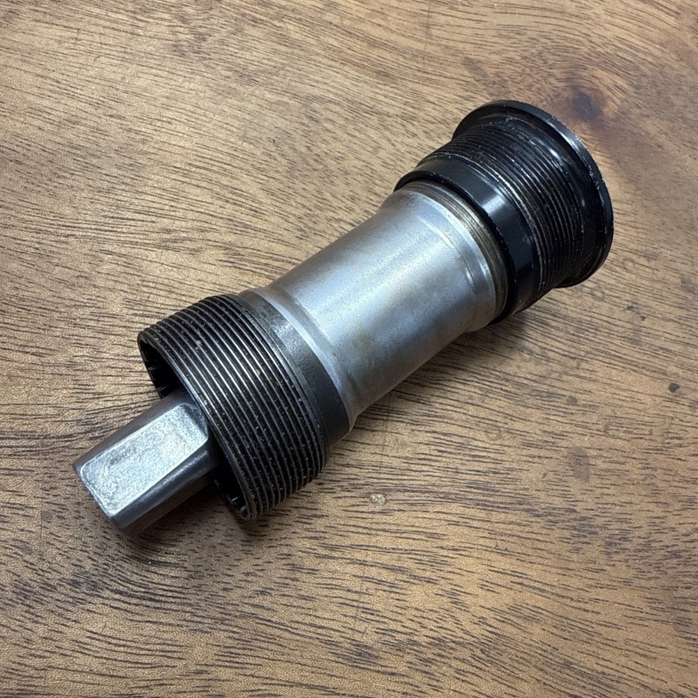 Shimano Deore XT BB-UN72 Bottom Bracket Square Taper 73mm Shell 107mm
