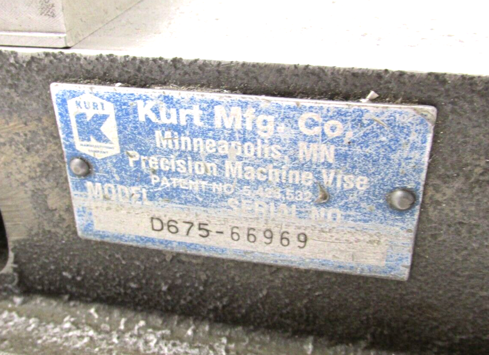 KURT ANGLOCK 6" MILLING MACHINE VISE - #D675