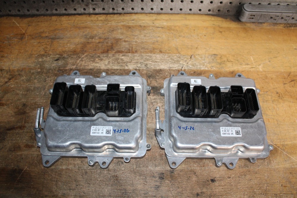 2013 BMW 750i TWO DME ECU Engine Computer Module Unit 8636967