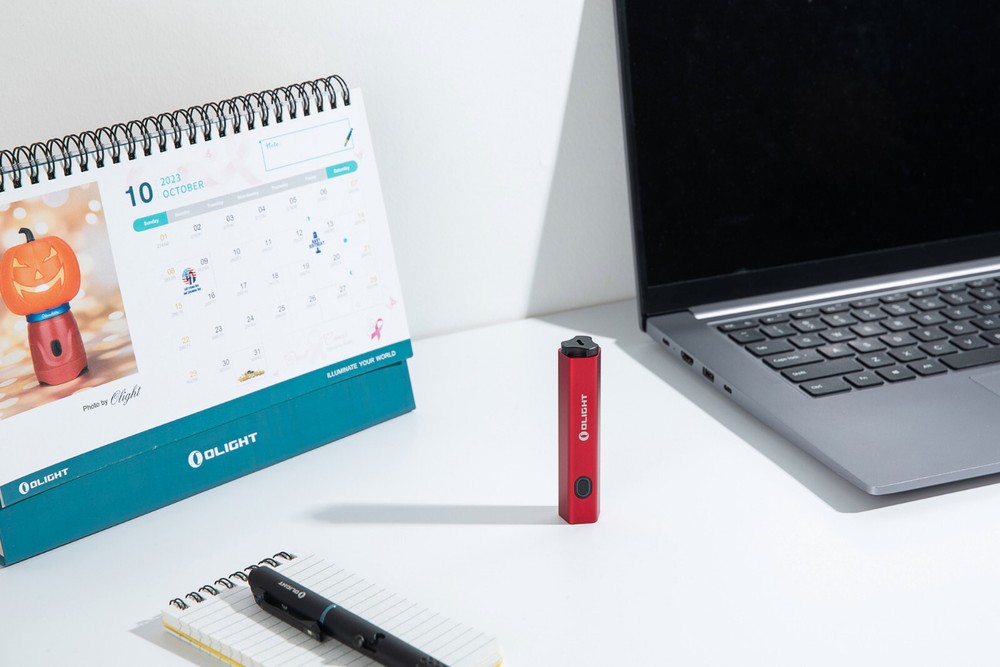 Olight Diffuse Red 700 Lumens EDC Pocket Flashlight, 6 Lighting Modes