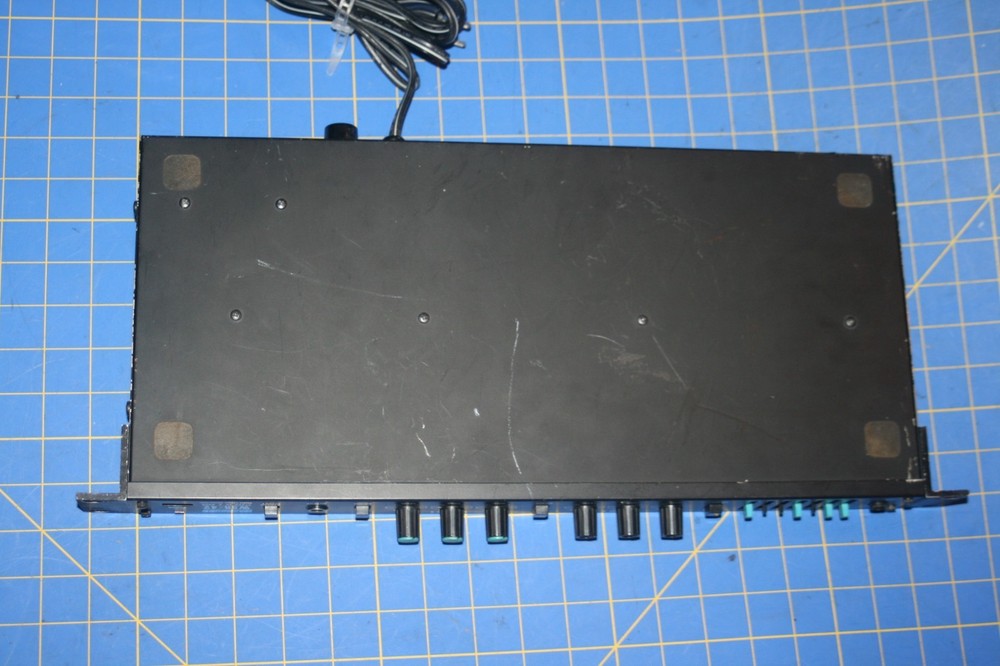 Washburn WSR-42 STACK IN A RACK Multi Stage Distortion Effects