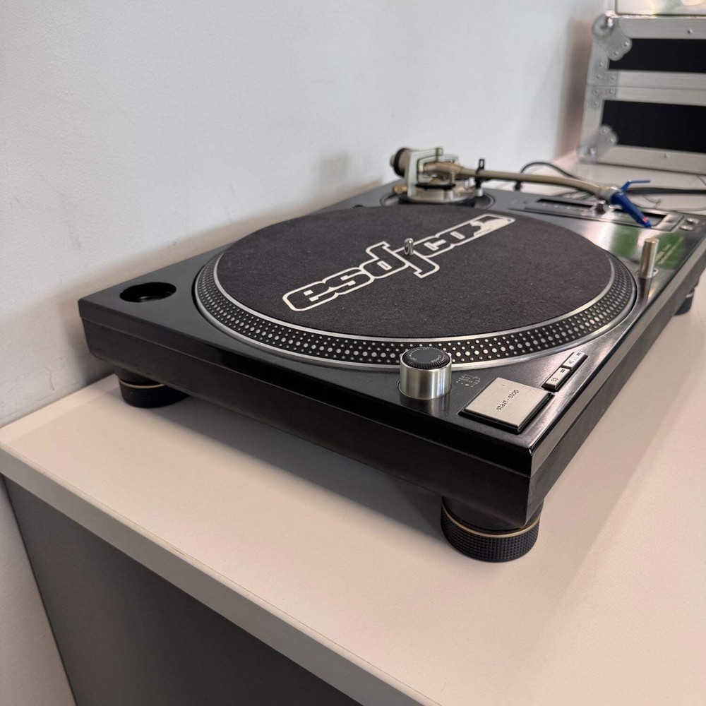 Technics Direct Drive Quartz Turntable SL-1210MSG