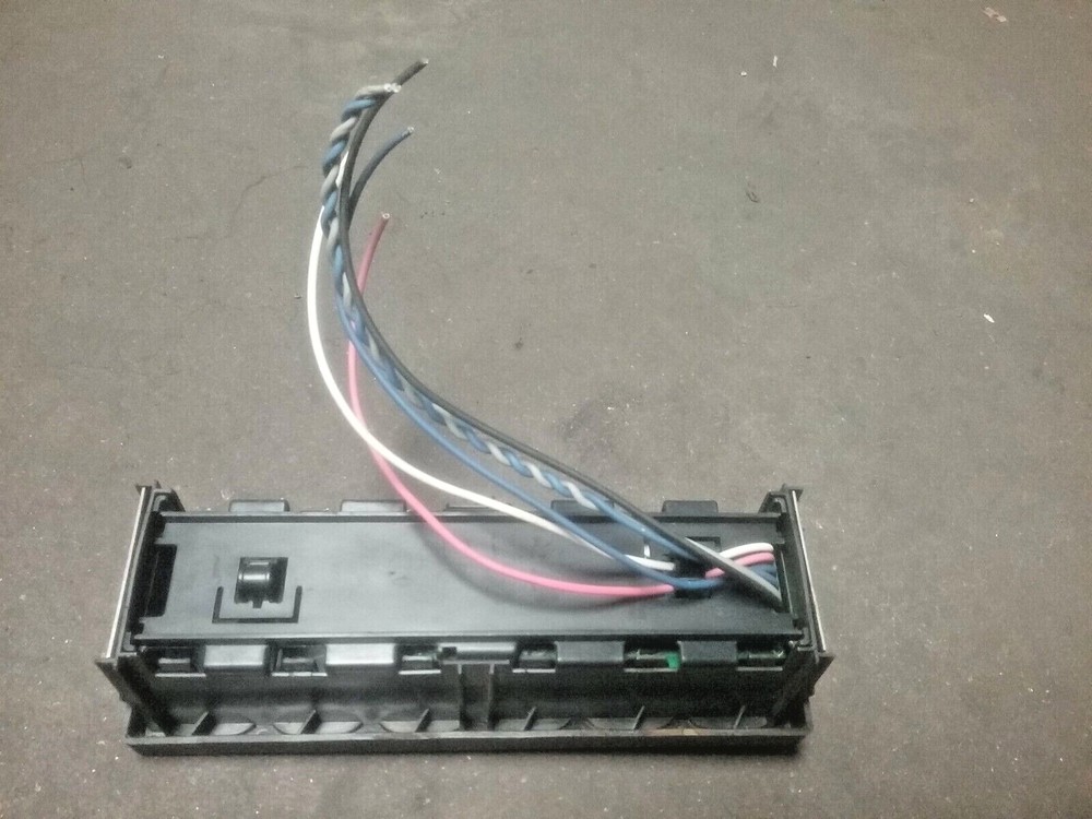 INTERNATIONAL SWITCH PANEL 3575432C4 , 32289
