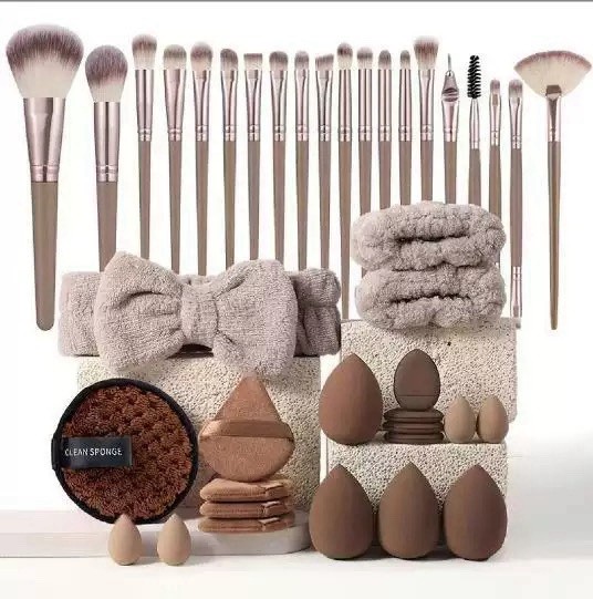 Makeup Brush Set with Sponges | Complete Beauty Tools Kit | Soft & Fluffy