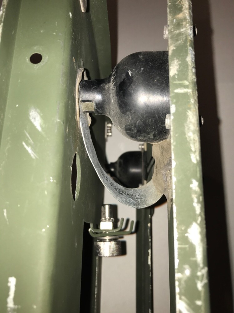 HMMWV Shock Tray