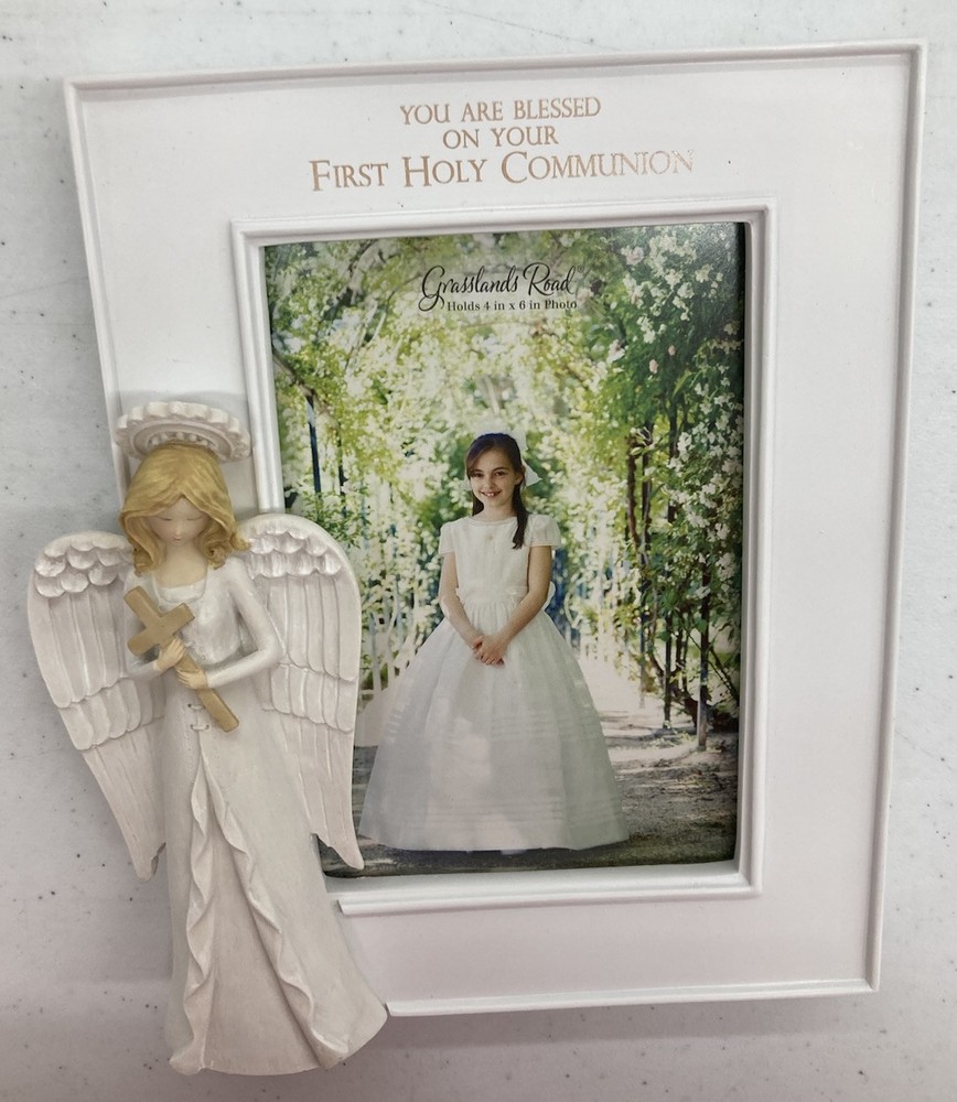 GRASSLANDS ROAD White Ceramic 4 x 6 First Holy Communion Tabletop Frame