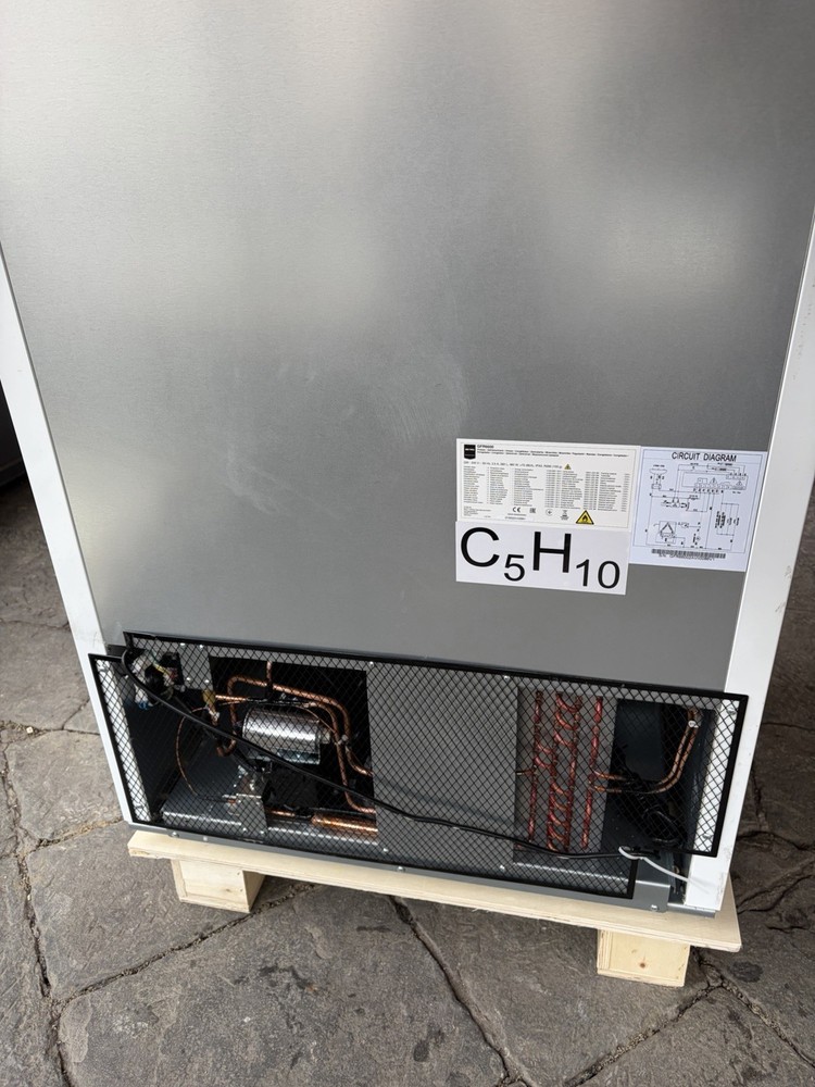 Vertical Freezer