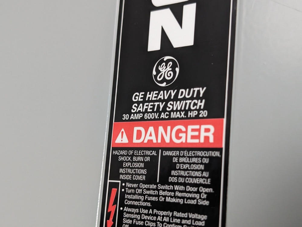 GENERAL ELECTRIC TH3361 Model 10 Safety Switch (USED).
