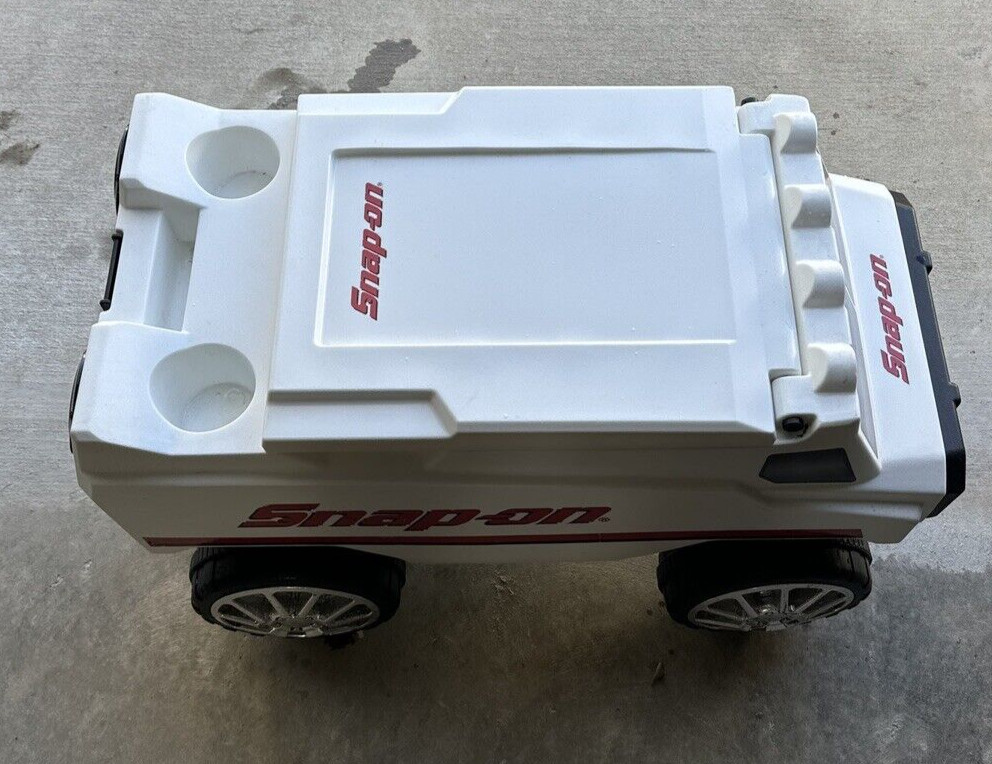 Snap-on C3 Rover Cooler wireless with blue tooth speaker