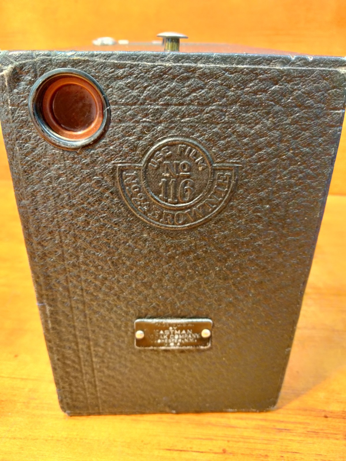 VINTAGE EASTMAN KODAK'S No 2a BROWNIE CAMERA 1907-1936