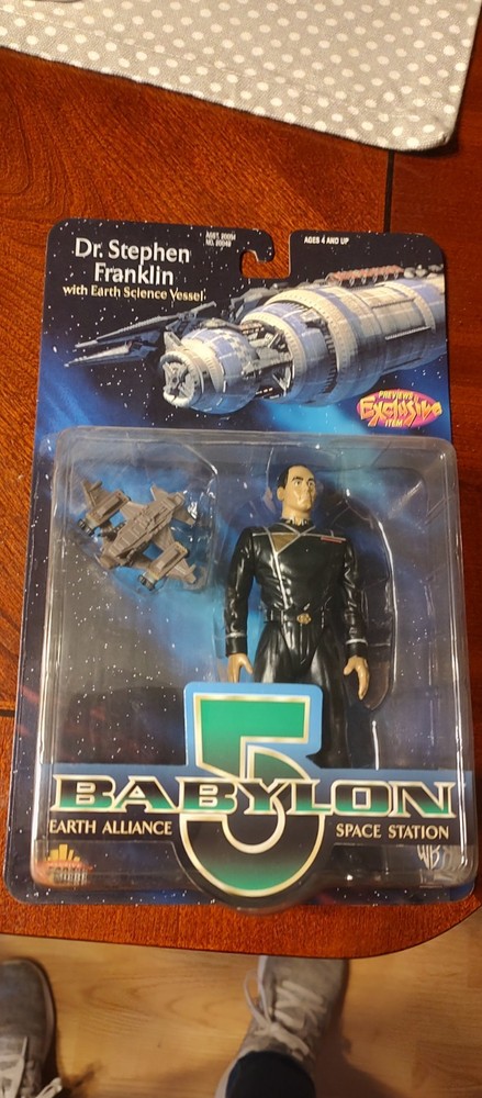 3 Babylon 5 Figurines Still In Package