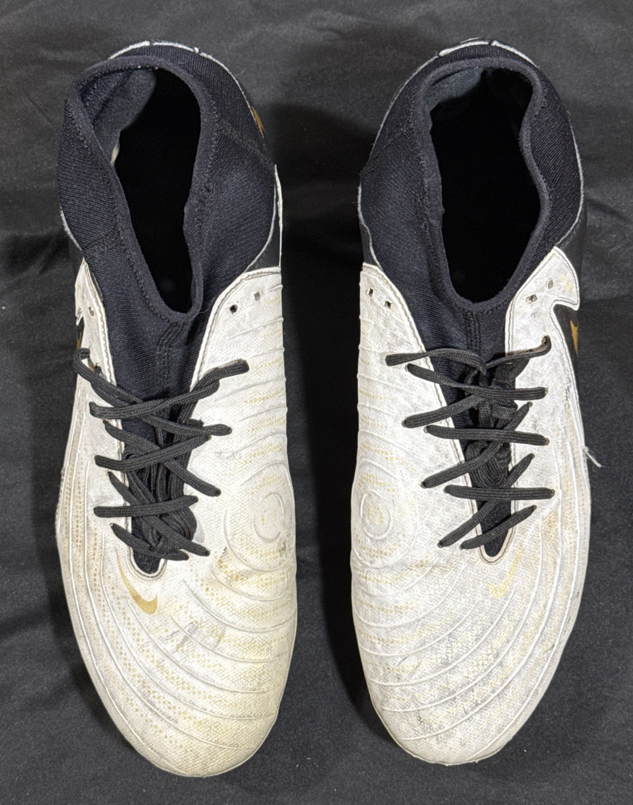 Nike Phantom Luna FG Soccer Cleats Black Gold Men’s 10