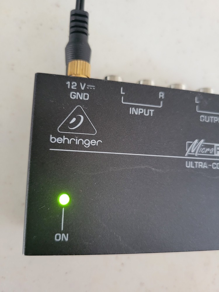 Behringer MicroPhono PP400 untra compact phono preamp w power cord