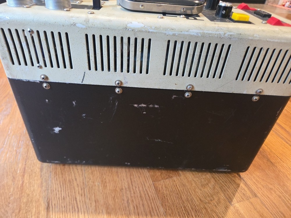 Norman P2000D Strobe Lighting Power Pack Untested