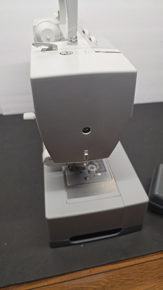 SINGER Model 4411 Heavy Duty Sewing Machine