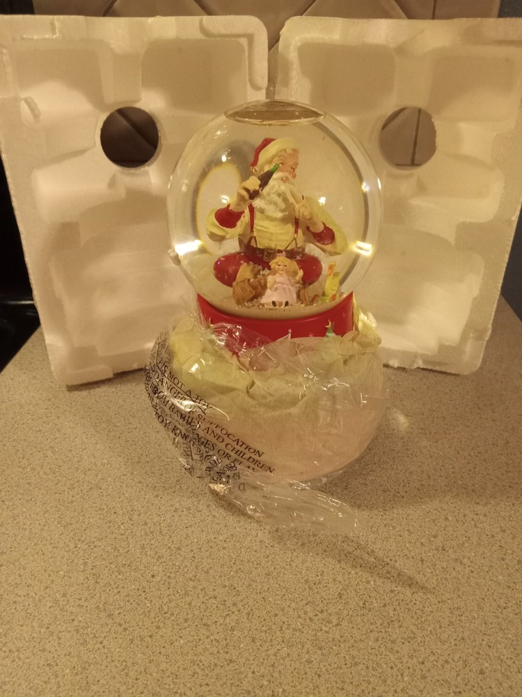 Coca-Cola Musical Snow Globe From Hallmark/ Does Work