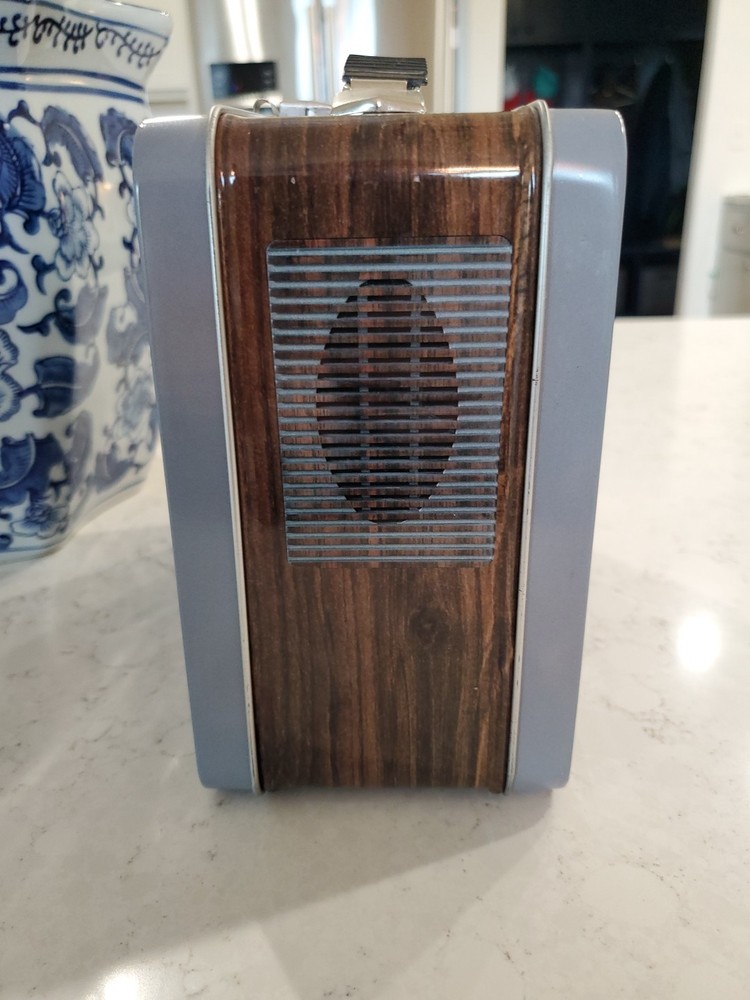 Retro Television Lunchbox....clean.