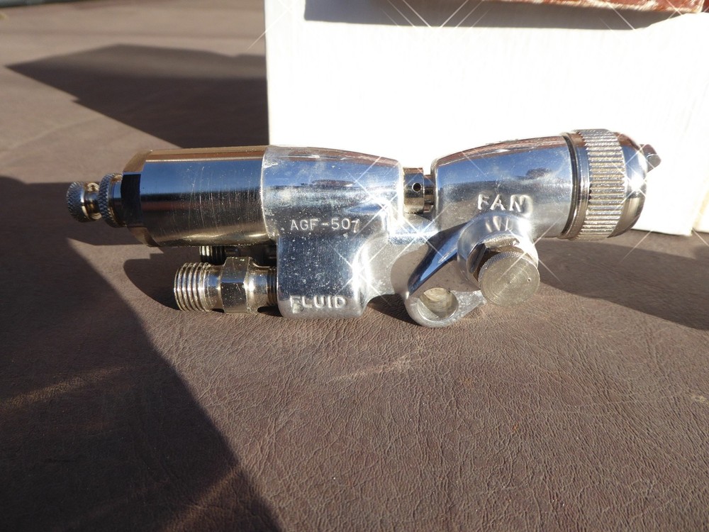 Two Vintage DeVilbiss Automatic Spray Guns (507-F) & Pot