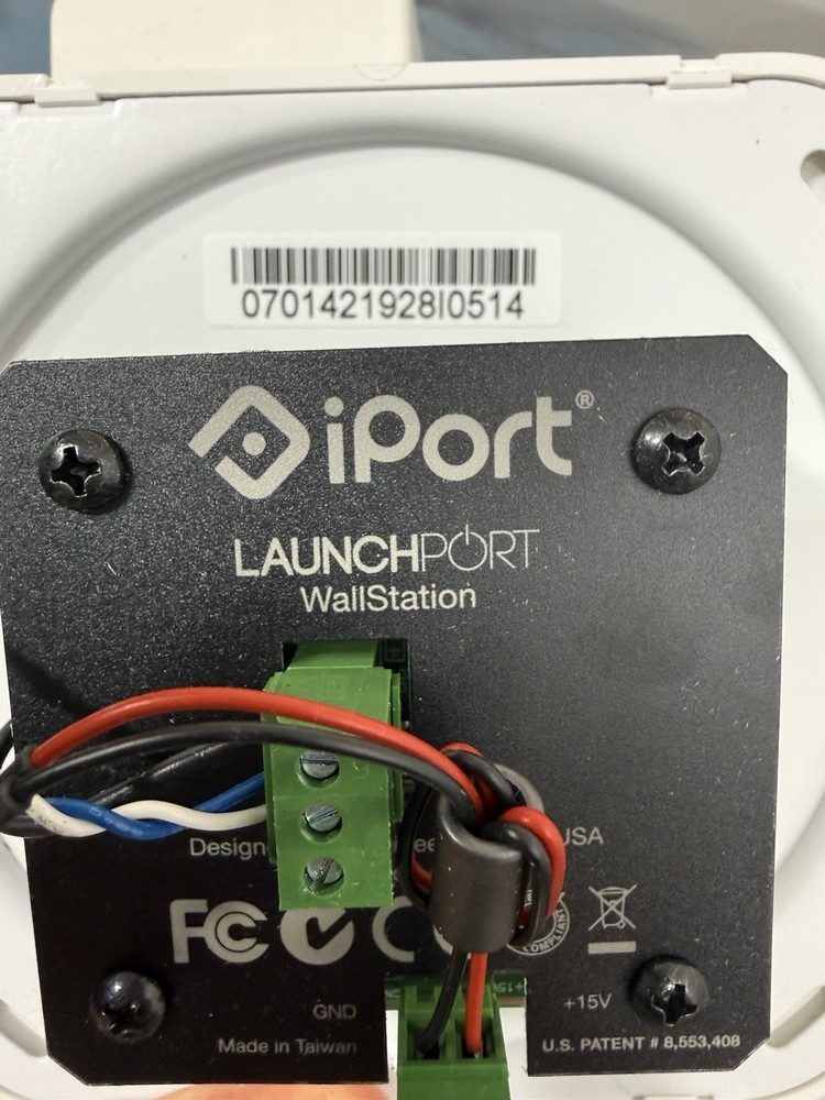 iPort LaunchPort WallStation White 70142 - New Open Box