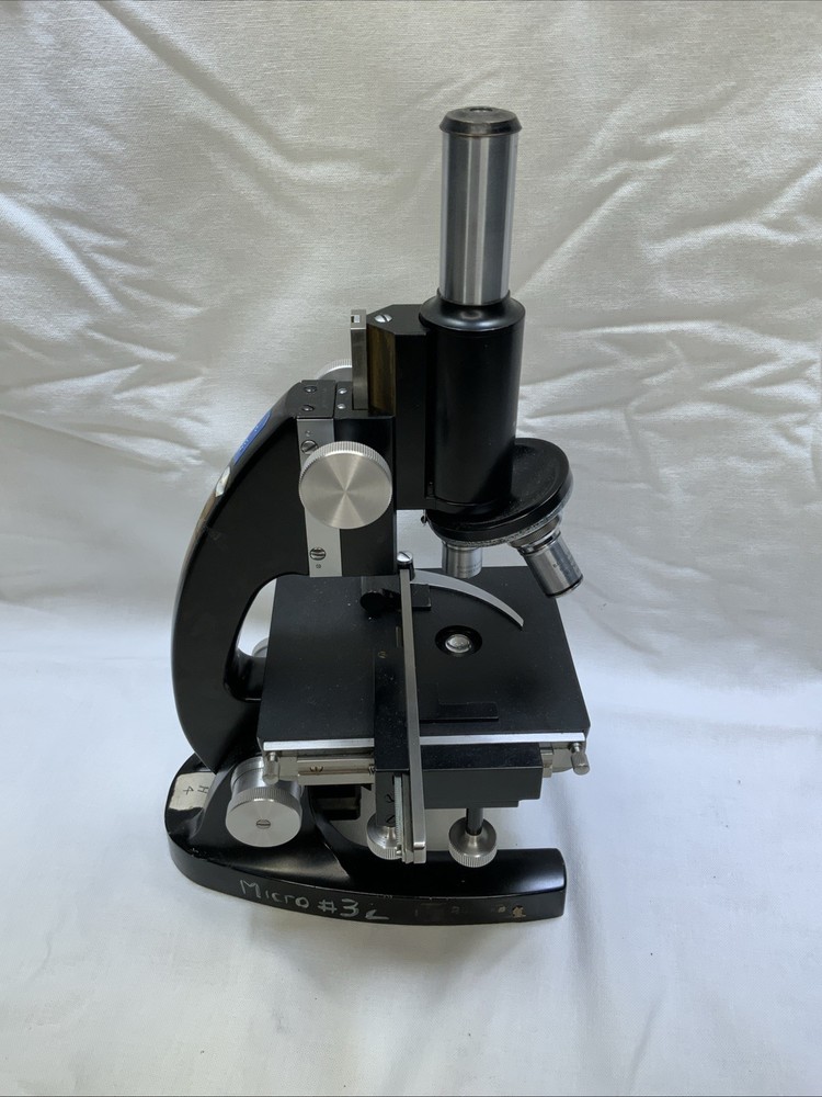 Bausch & Lomb Optical Co. Microscope