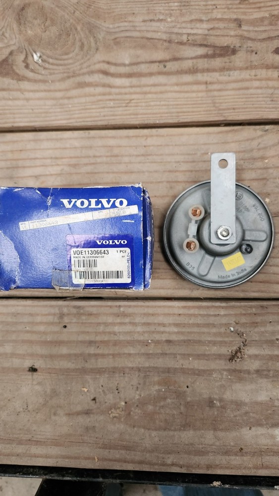 Volvo 11306643 Horn