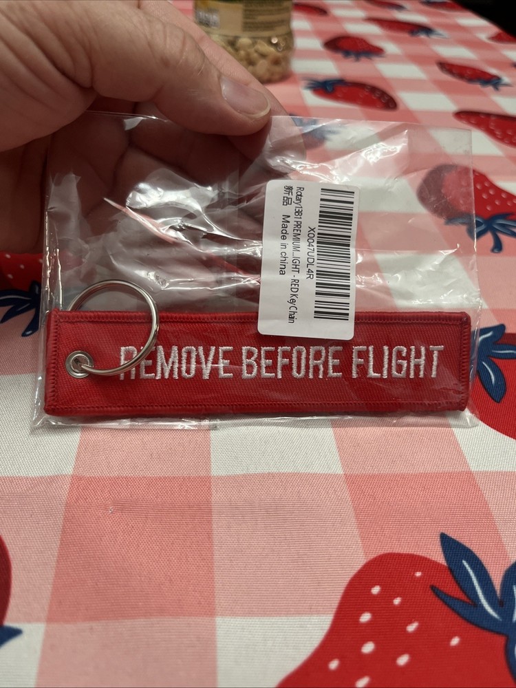 FREE SHIP! REMOVE BEFORE FLIGHT KEYCHAIN - RED/WHITE. FLAG PILOT CREW KEY