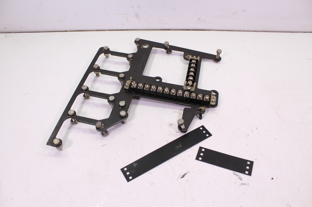 89-92 FORCE 150 OUTBOARD ELECTRICAL MOUNT F694358