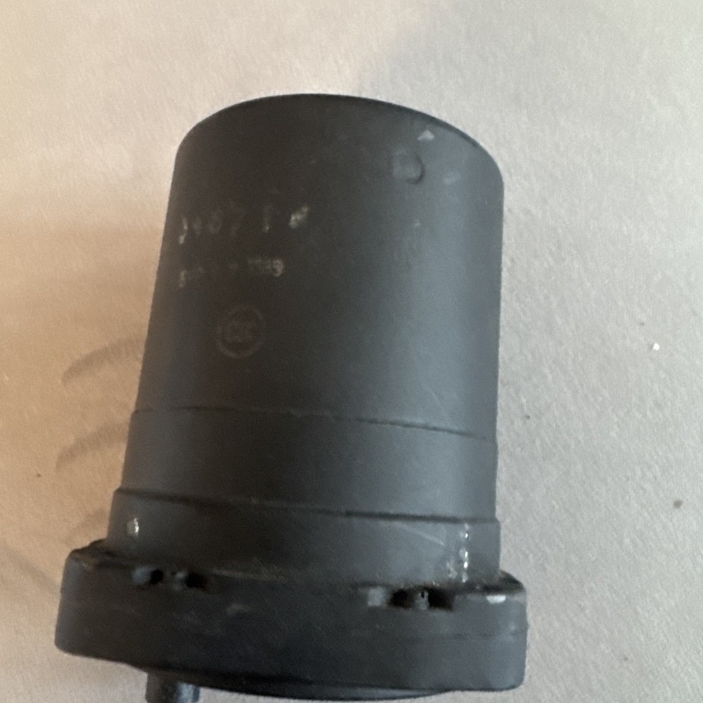 KOLLSMAN Instruments Altitude P.N 671.P10