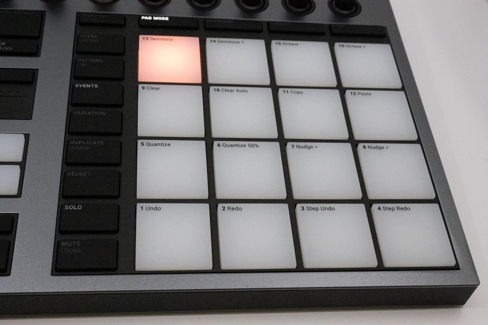 Native Instruments MASCHINE+ Standalone Production and Performance Instrument -