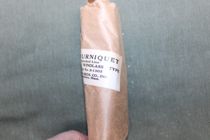 US Military Issue ORIGINAL WWII US ARMY MEDIC MEDICAL FIRST AID TOURNIQUET JB52