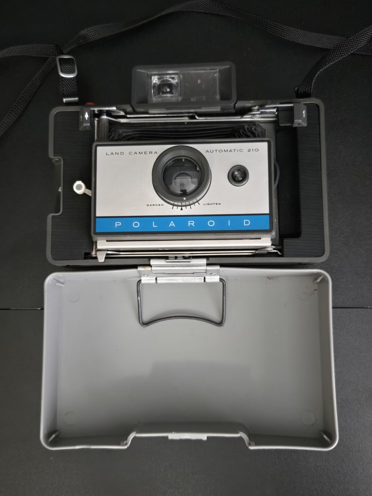 Polaroid Automatic 210 Land Camera with Case Vintage Untested