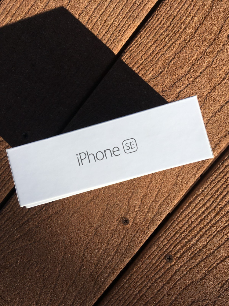 Apple iPhone SE 32GB - EMPTY BOX and Paper Inserts ONLY