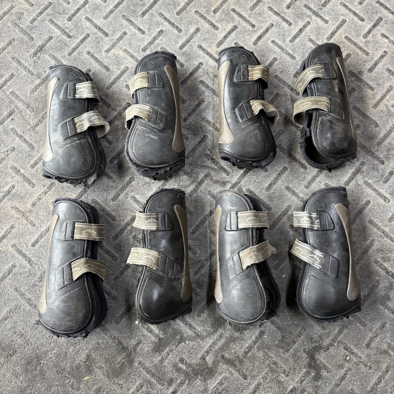 Set Of 4 Medium Black Veredus Horseback Riding Open Front Jumping Boots