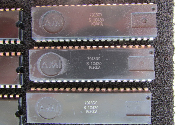 Collectable-Vintage-Computer Chips & More-Lot