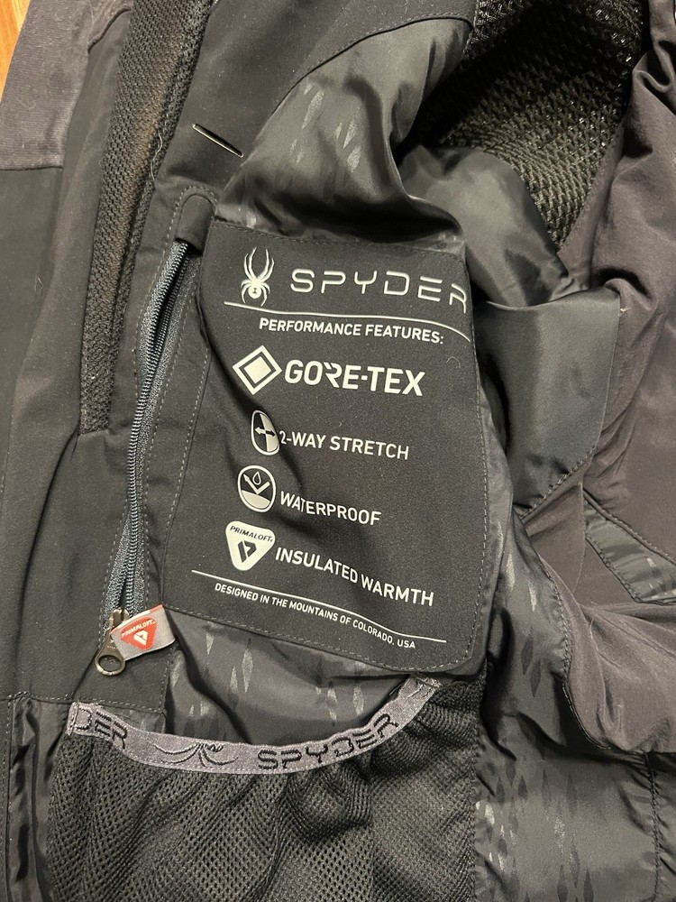 Women’s Spyder Ski jacket SZ 8