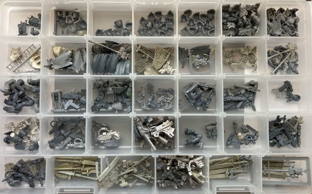 Space Wolf miniatures, weapons, bits, extras old sculpts