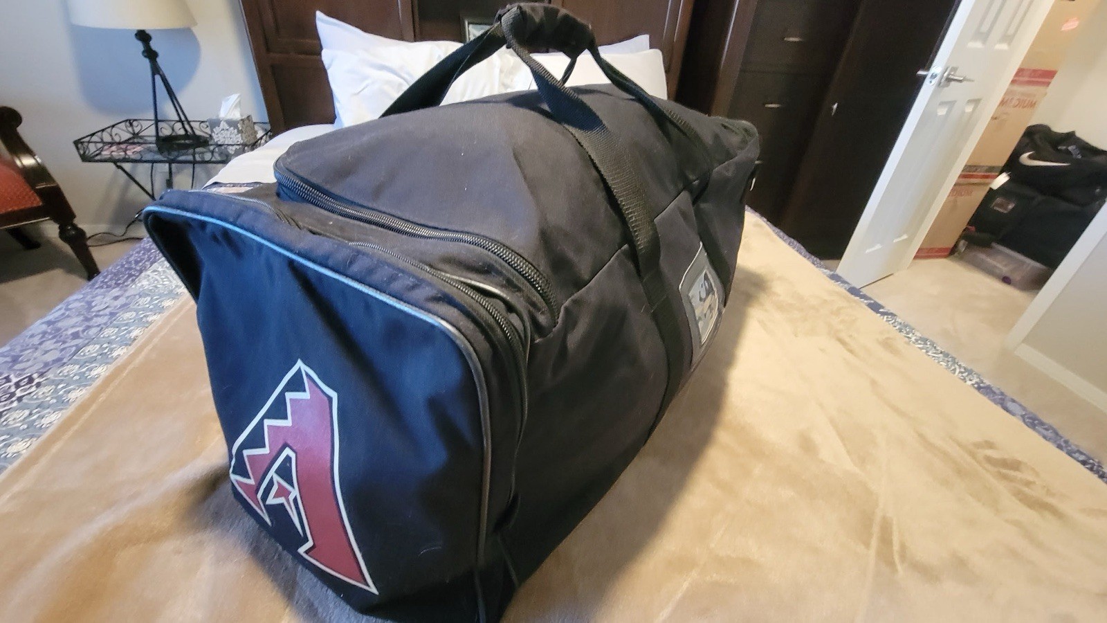 Arizona Diamondbacks Game Used Team Issued Black Duffle Bag MLB