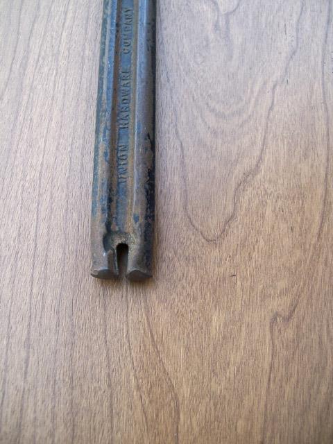 OLD CAST IRON CYCLOPS NAIL PULLER UNION HARDWARE CO. CONN.