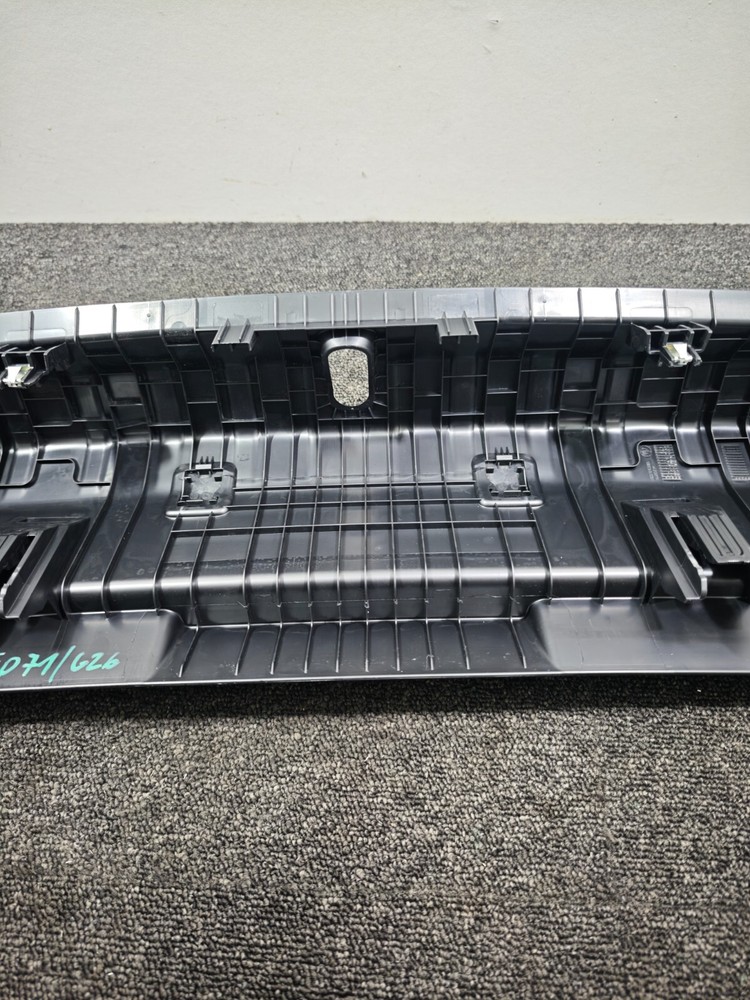BMW i4 G26 TRUNK BOOT LOCK COVER LOADING EDGE TRIM 7951240