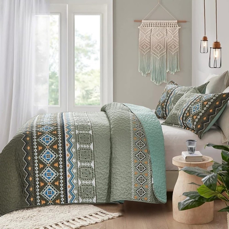 Bohemian Quilt Set Soft Microfiber Bedding W/ Geometric Pattern Pillowcases New